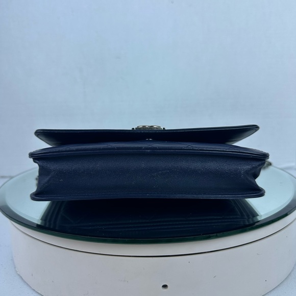 🌺BEAUTIFUL CHANEL BOY WOC lambskin Leather Chanel WOC NAVY. CROSSBODY - Picture 6 of 12
